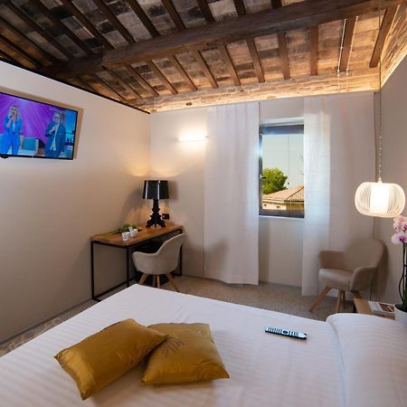 Hotel La Palomba Mondavio エクステリア 写真